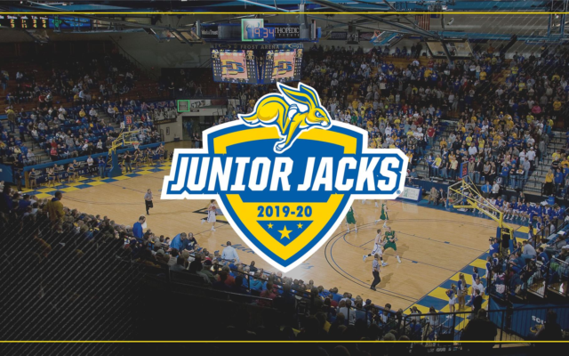 Men’s basketball hosts Junior Jacks Clinic Dec. 7