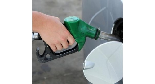 South Dakota gasoline prices edge downward