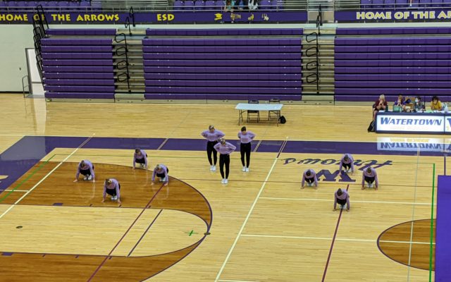 Arrow cheer and dance competes at home invite