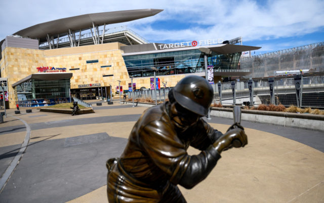 Twins, Phillies, Brewers set plans for 100% fan capacity