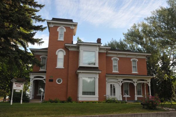Watertown’s Mellette House opening again for public tours
