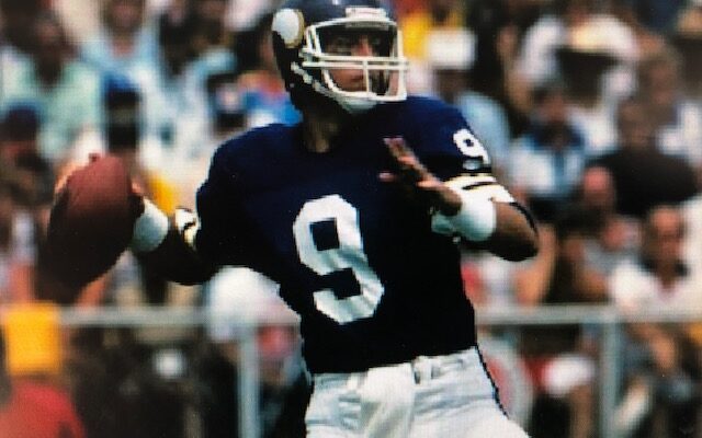 KWAT visits with former Vikings QB Tommy Kramer prior to his stop in Watertown  (Audio)